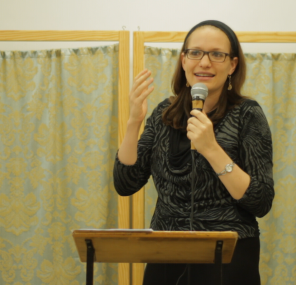 הצחוק הנכון