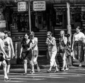 מאז שחזרתי אני קורא שירה