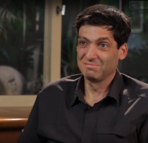 רואים רחוק, רואים שקוף