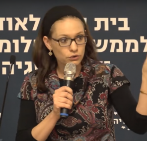 הדתיים, החילונים והתקשורת- השילוש הלא קדוש