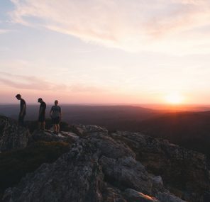 חמש דקות אחרי