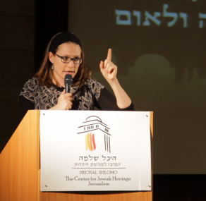 בין מדבר למספר