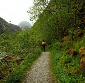לשוב אל עצמך