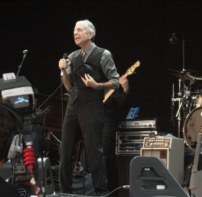 היות אדם הולך