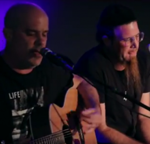 אימפריות נופלות לאט