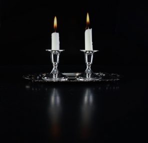האור אותו השבת מבקשת