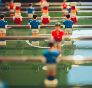 משורר במגרש הכדורגל