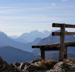 לעלות, להתפלל, לאהוב