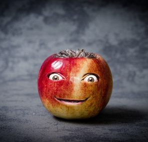 למה אנחנו לא מחייכים?